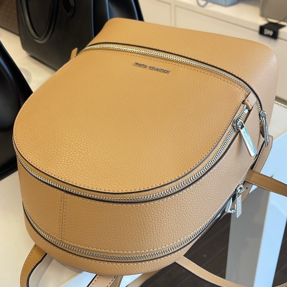 MICHAEL KORS Rhea Medium Pebbled Leather Zip Backpack
PEANUT
NWT MK - Picture 13 of 16